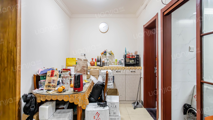 曹杨路232弄二手房实景图