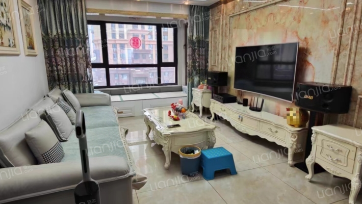 万博豪庭二手房实景图