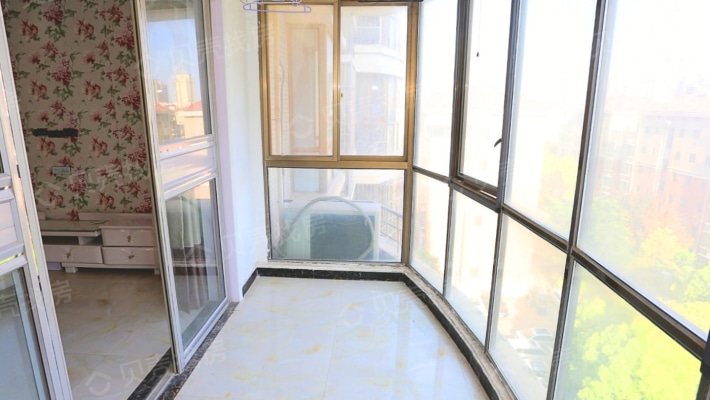 泛华新城 电梯精装三房 有证可按揭-阳台