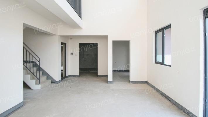 渝开发南樾天宸二手房实景图