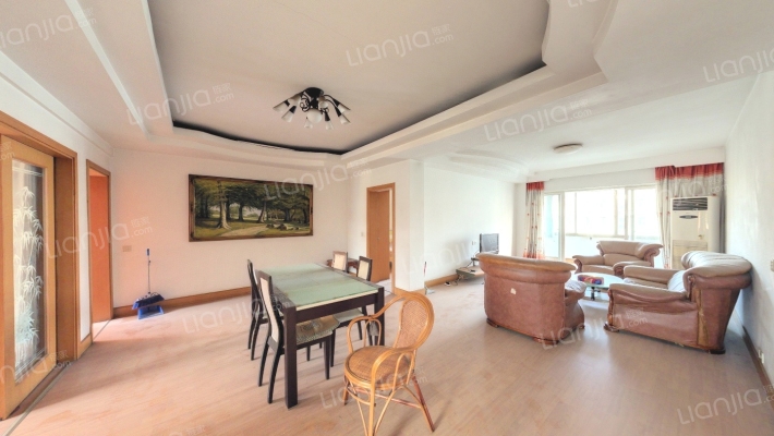 天鹤路98号二手房实景图