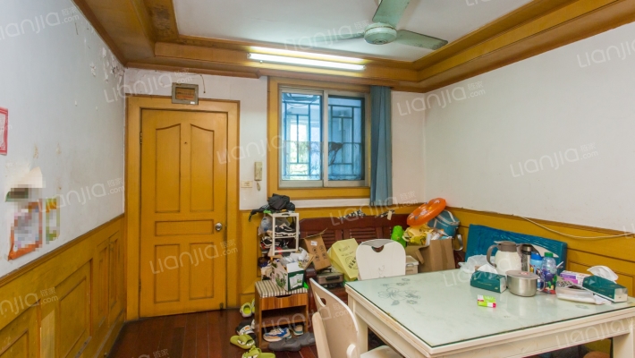 翔华新村二手房实景图