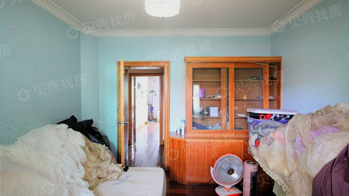 户型方正，生活配套齐全，绿化面积覆盖高，干净整洁，-卧室C