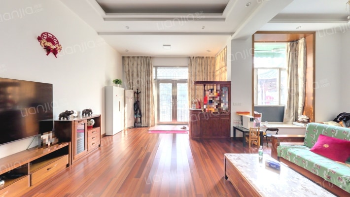 千岱名墅二手房实景图