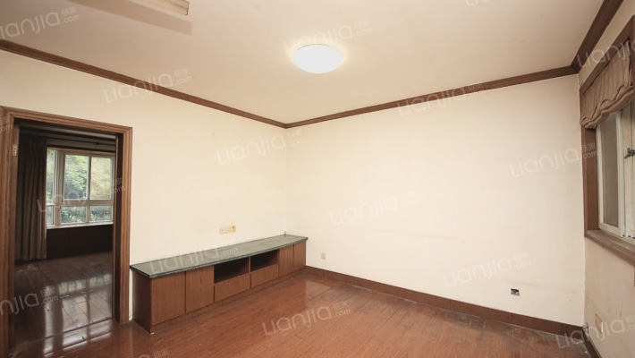 松盛花苑二手房实景图