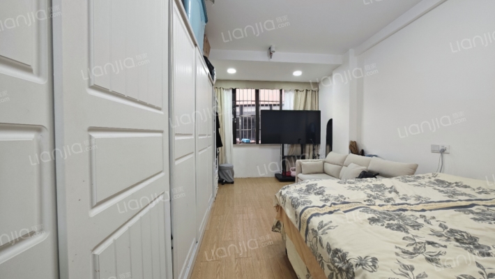 盛会国际公寓二手房实景图