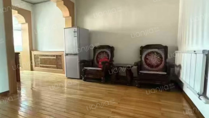 江机住宅楼二手房实景图