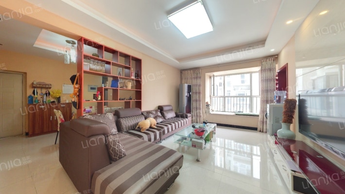 依云二手房实景图