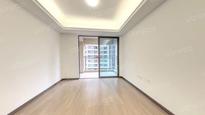 万科四季花城三期二手房实景图