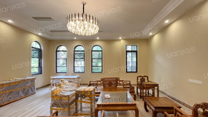 蓝湖郡西岸六组团二手房实景图