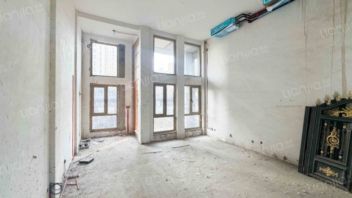 龙凤苑南区二手房实景图