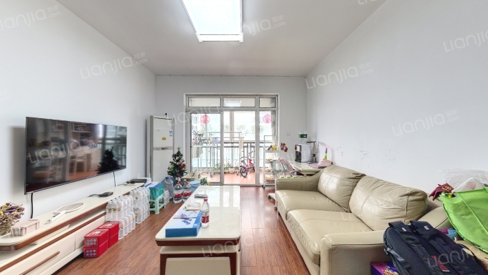 映日荷花二手房实景图