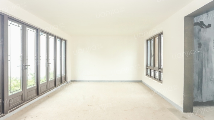 两江曲院风荷二手房实景图