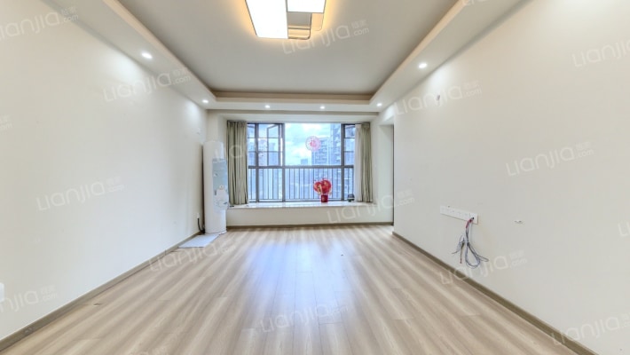 莱蒙水榭春天三期二手房实景图