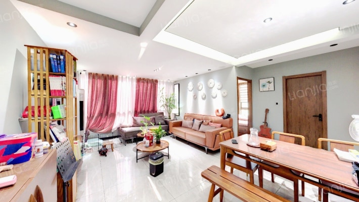 世新家园二手房实景图