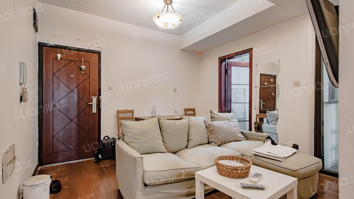 中兴财富国际公寓二手房实景图