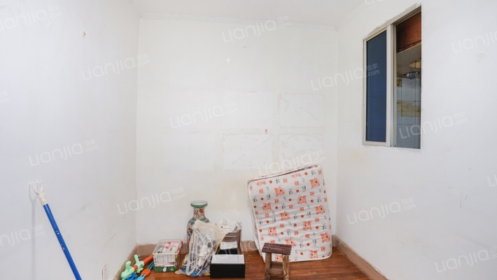 闸北场中公寓二手房实景图