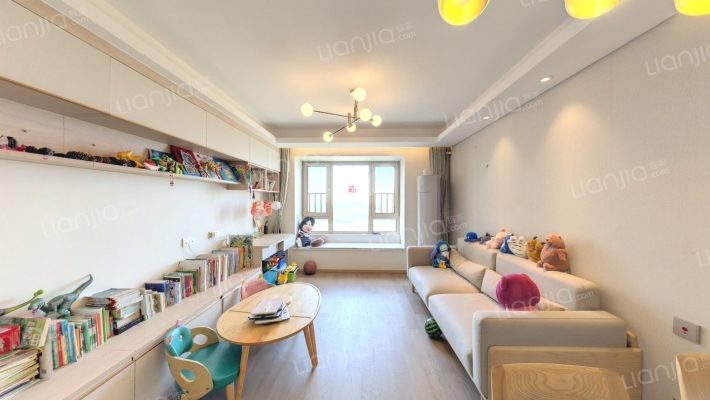 万科翡翠大道南苑二手房实景图