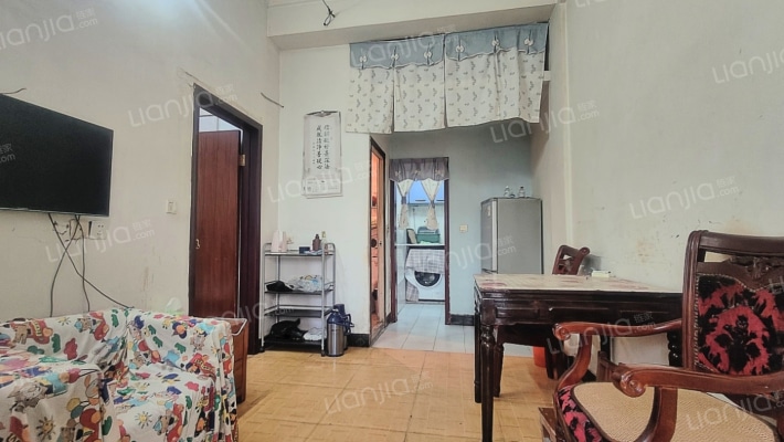 后长街76号二手房实景图