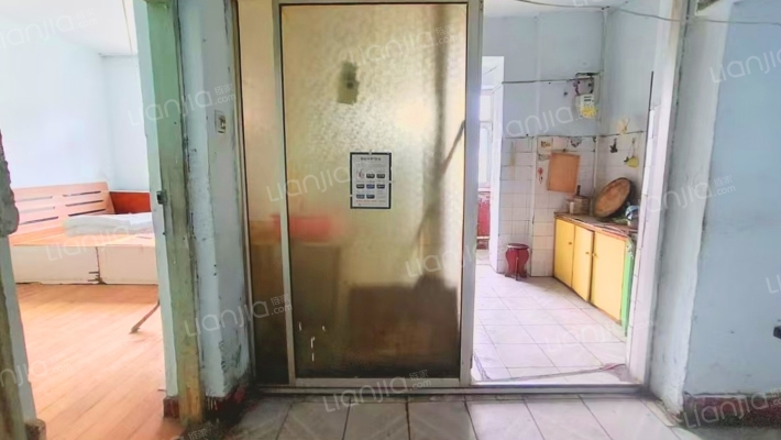 造纸厂住宅楼二手房实景图