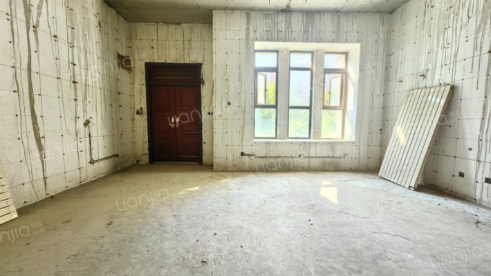 中海铂宫别墅东区二手房实景图