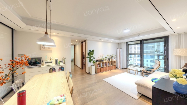 翡翠天悦艺园二手房实景图