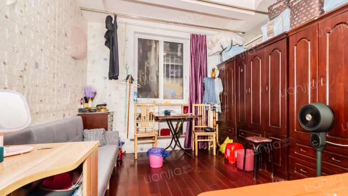 长白三村二手房实景图