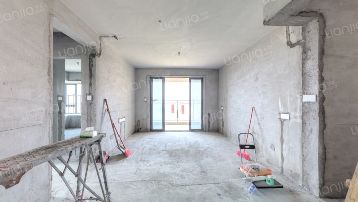 新世纪颐龙湾二手房实景图