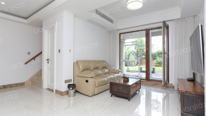 云间绿大地二手房实景图