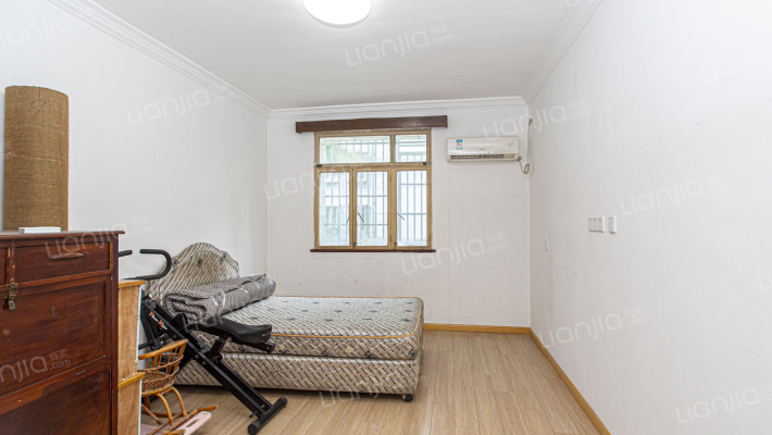 宛南华侨新村二手房实景图