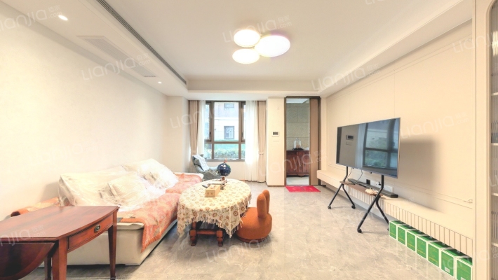 宝地东郊四季二手房实景图