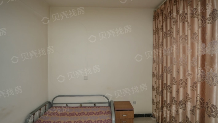 北京北路新天润三室两厅双卫简单装修有车位有钥匙-卧室A