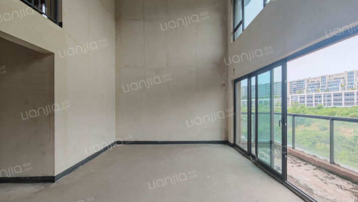 越秀悦映湖山悦墅二手房实景图