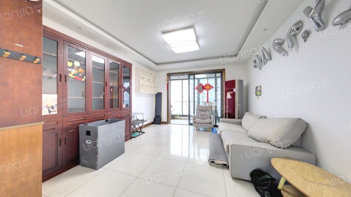 越富豪庭二手房实景图