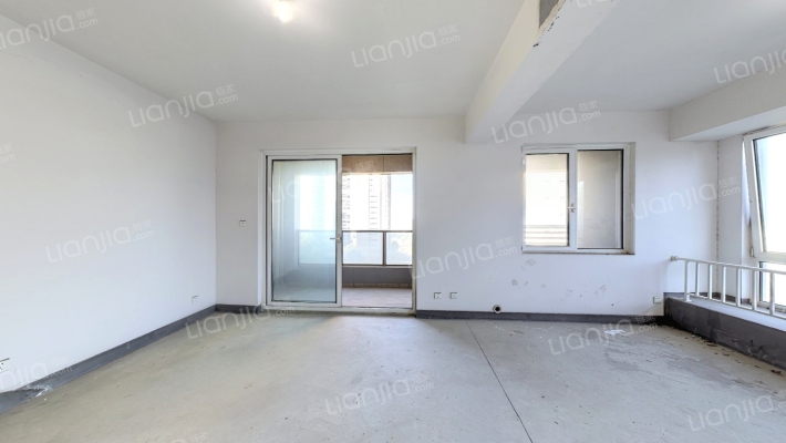 新湖果岭二手房实景图