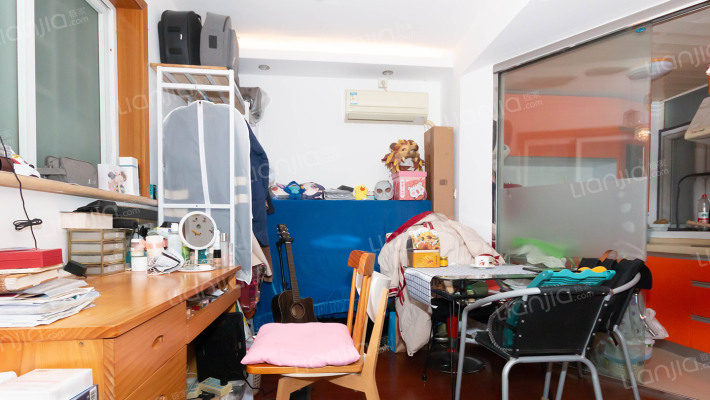 海潮公寓二手房实景图