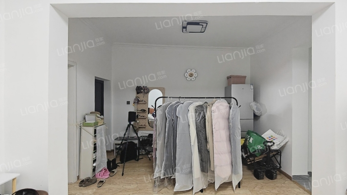 八二新区二手房实景图