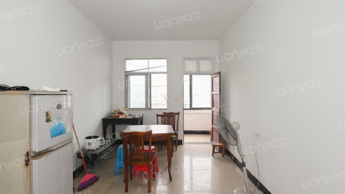 下罗财院路工商行分理处二手房实景图