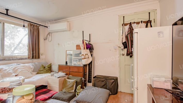 重华新村二手房实景图