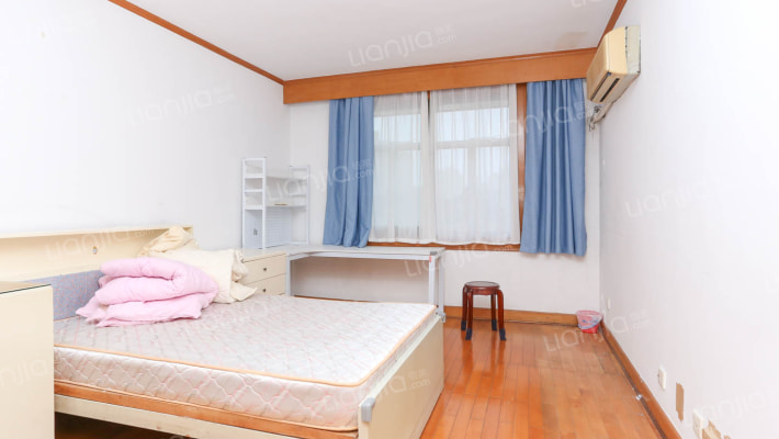 霍兰公寓二手房实景图