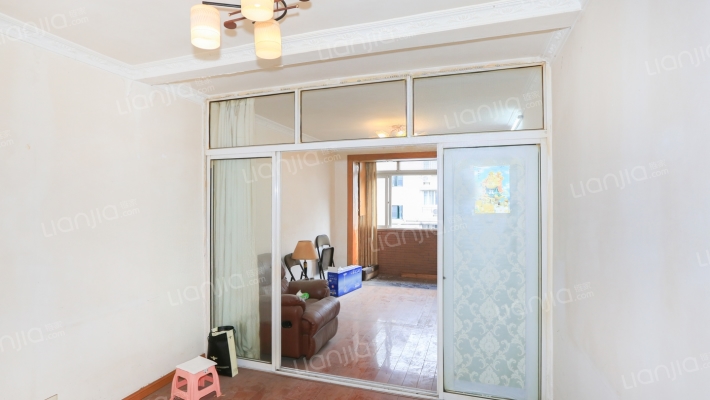 许昌路1432号二手房实景图