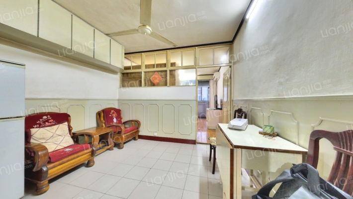 沁秋小区二手房实景图