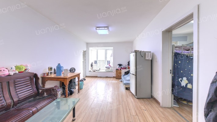 东郊小镇第八街区二手房实景图