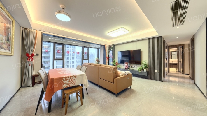 万科锦上和风华苑南区二手房实景图