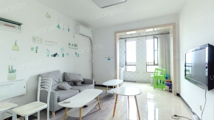 明卫佳苑北区(东平北路755弄)二手房实景图