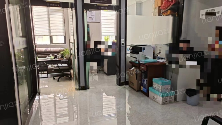 美的财智中心二手房实景图