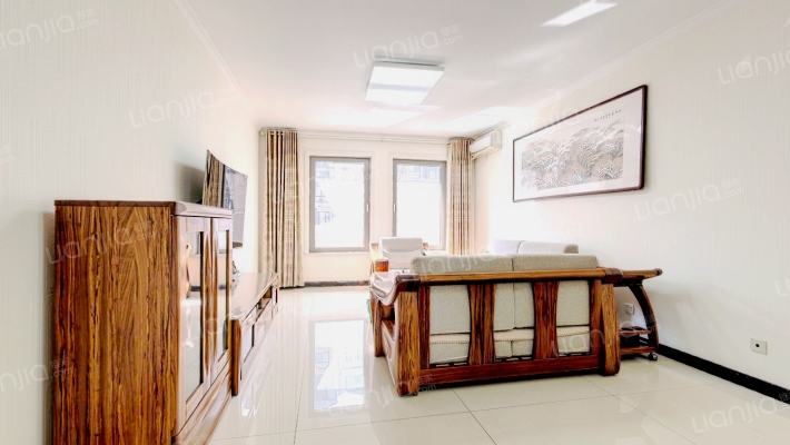 泊岸二手房实景图