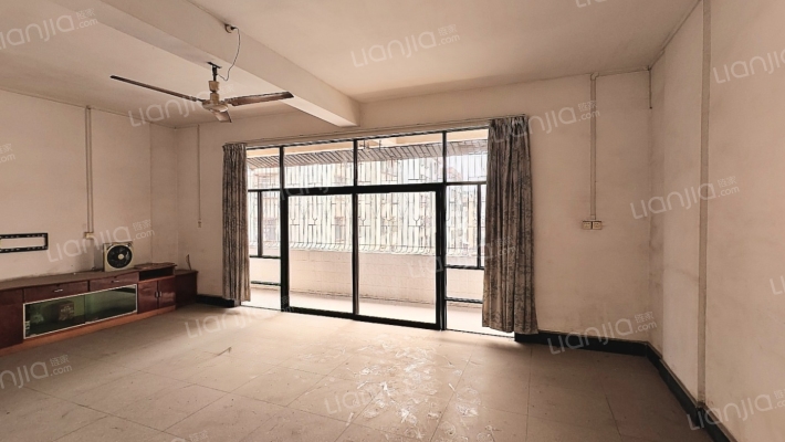 翠竹路155号二手房实景图