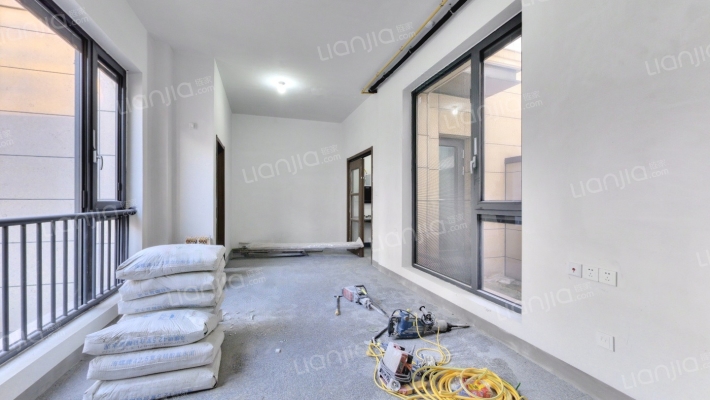 中环境秋月一期二手房实景图