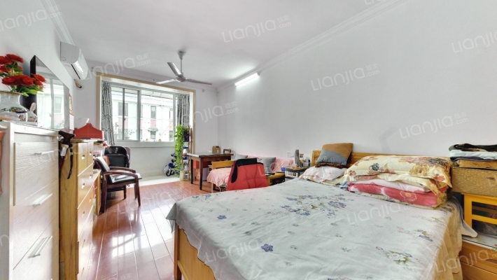 上钢七村二手房实景图